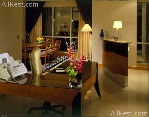 The Fairmont Dubai 35
